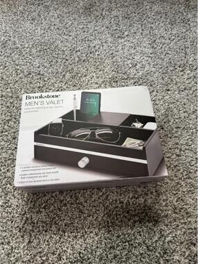 Brookstone Men's Valet - Black